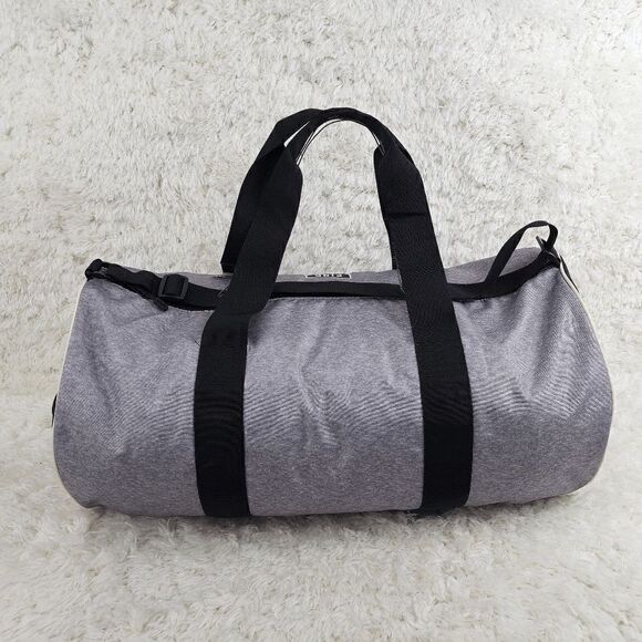 NWT Victoria's Secret Gray Black Duffle Gym Bag NWT - Picture 6 of 6